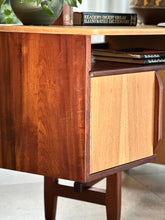 Load image into Gallery viewer, Angular MCM Desk