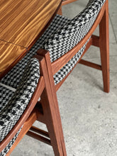 Load image into Gallery viewer, Exquisite Kallenbach Extendable Table & Eight Dining Chairs