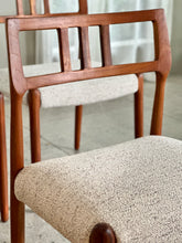 Load image into Gallery viewer, Danish Dining set | Oval Extendable Table & 6 Chairs