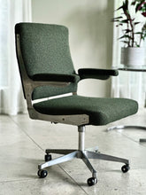 Load image into Gallery viewer, Cast Aluminium Rolling Office Chairs