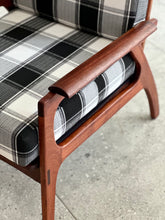 Load image into Gallery viewer, Pair of Vintage "His & Hers" Armchairs