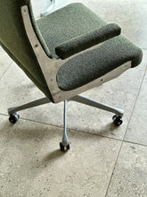 Load image into Gallery viewer, Cast Aluminium Rolling Office Chairs