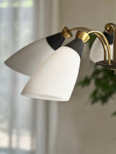 Load image into Gallery viewer, Retro Pendant with Five Lampshades