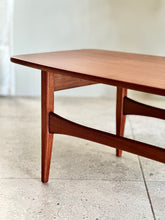 Load image into Gallery viewer, DS Vorster Sapele Mahogany Coffee Table