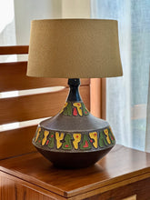 Load image into Gallery viewer, Retro Occasional Table Lamp