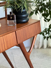 Load image into Gallery viewer, Retro Dresser by Novocraft