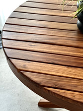 Load image into Gallery viewer, Slatted Top Round Dining Table