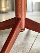 Load image into Gallery viewer, DS Vorster Dining Room Set