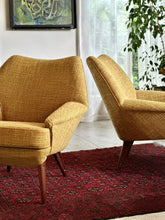 Load image into Gallery viewer, Pair of Superb Armchairs by Parker Knoll