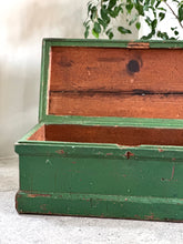 Load image into Gallery viewer, Wooden Vintage Trunk
