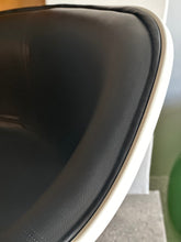 Load image into Gallery viewer, Retro-look Swivel Chairs