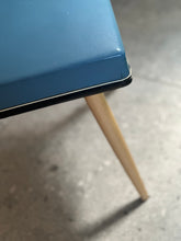 Load image into Gallery viewer, Retro Stool - Convertible Step Ladder