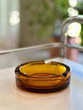 Load image into Gallery viewer, Round Amber Glass Ashtray