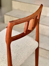Load image into Gallery viewer, Danish Dining set | Oval Extendable Table & 6 Chairs