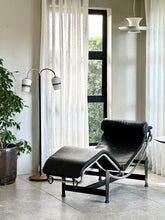 Load image into Gallery viewer, Mid-Century Floor Lamp With Intricate Wooden Base