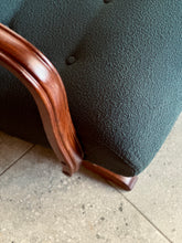 Load image into Gallery viewer, Banana Chair