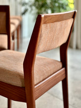 Load image into Gallery viewer, DS Vorster Round Extendable Table & Six Matching Chairs