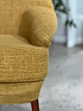 Load image into Gallery viewer, Pair of Superb Armchairs by Parker Knoll