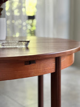 Load image into Gallery viewer, Round Mid-Century Extendable Dining Table