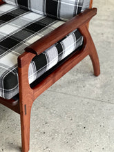 Load image into Gallery viewer, Pair of Vintage "His & Hers" Armchairs