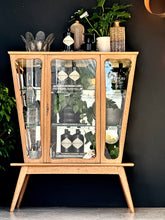 Load image into Gallery viewer, Solid Oak Display/Drinks Cabinet