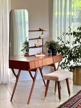 Load image into Gallery viewer, Retro Dresser by Novocraft