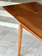 Load image into Gallery viewer, Danish-Style, Elegant Extendable Dining Table