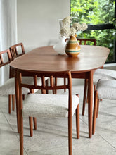 Load image into Gallery viewer, Danish Dining set | Oval Extendable Table & 6 Chairs