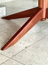 Load image into Gallery viewer, DS Vorster Dining Room Set