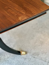 Load image into Gallery viewer, Duncan Phyfe-Style Dining Table