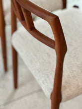 Load image into Gallery viewer, Danish Dining set | Oval Extendable Table & 6 Chairs