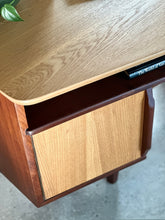 Load image into Gallery viewer, Angular MCM Desk