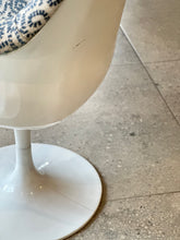 Load image into Gallery viewer, Retro Tulip Chairs - Set of Four