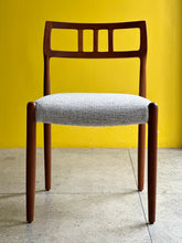 Load image into Gallery viewer, Danish Dining set | Oval Extendable Table & 6 Chairs