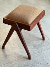 Load image into Gallery viewer, Novocraft Dressing Table & Stool