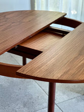 Load image into Gallery viewer, Round Mid-Century Extendable Dining Table
