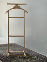 Load image into Gallery viewer, MCM Dumb Valet