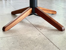 Load image into Gallery viewer, Slatted Top Round Dining Table