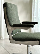 Load image into Gallery viewer, Cast Aluminium Rolling Office Chairs