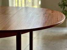 Load image into Gallery viewer, Round Mid-Century Extendable Dining Table