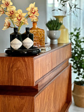 Load image into Gallery viewer, "Kallebach" Kiaat Bar | Counter