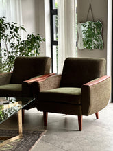 Load image into Gallery viewer, Pair Of Mid-Century "Airflex" Armchairs