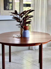 Load image into Gallery viewer, Round Mid-Century Extendable Dining Table