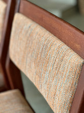 Load image into Gallery viewer, DS Vorster Round Extendable Table & Six Matching Chairs