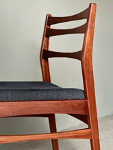 Load image into Gallery viewer, DS Vorster Dining Room Set