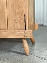 Load image into Gallery viewer, Vintage Bakker & Steyger Kitchen Dresser in Solid Oak