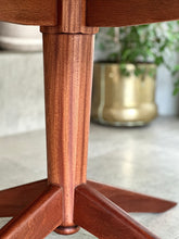 Load image into Gallery viewer, DS Vorster Dining Room Set