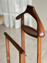 Load image into Gallery viewer, Vintage Dumb Valet - Beechwood