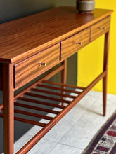 Load image into Gallery viewer, DS Vorster Console Server | Table