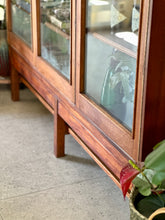 Load image into Gallery viewer, Vintage Bookcase / Display Cabinet